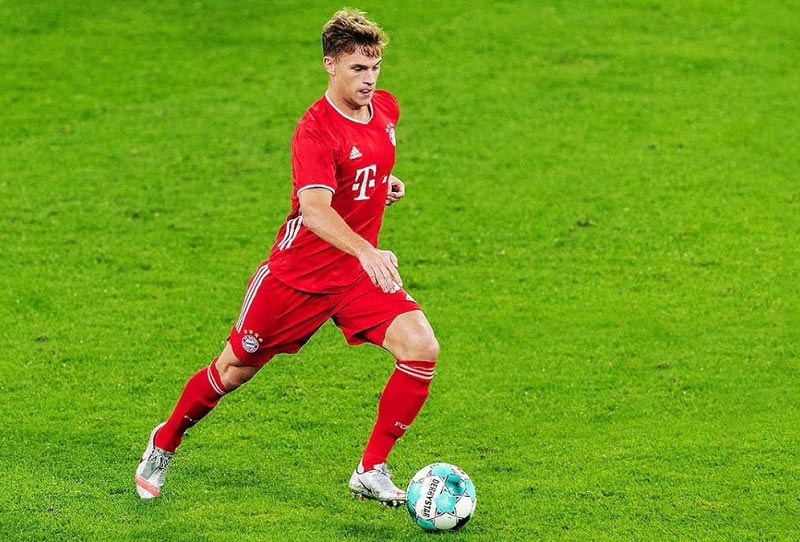 Kimmich is getting more and more amazingly advanced.
