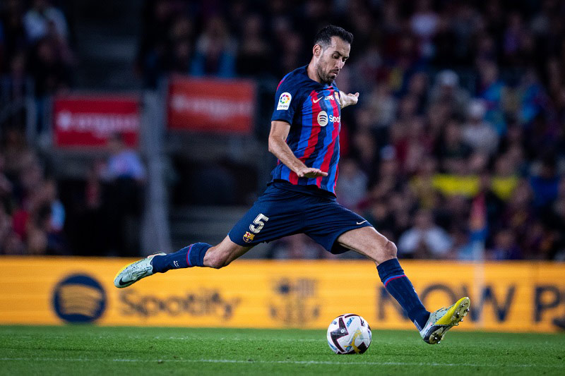 Sergio Busquets is likened to Barcelona's "old guard"