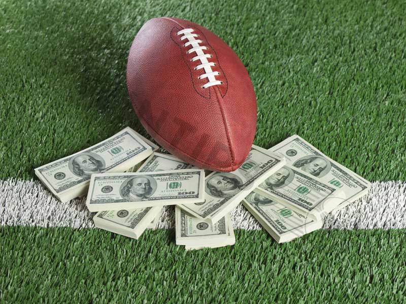 American football betting is of interest to many