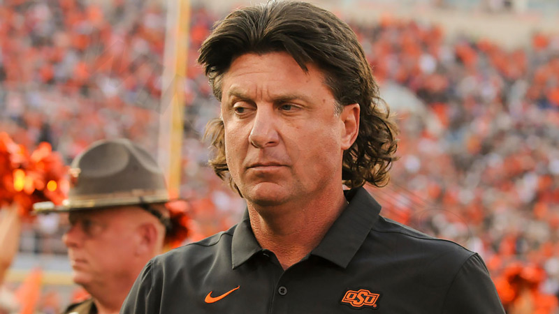 Mike Gundy held the record for the most consecutive passes made without an interception