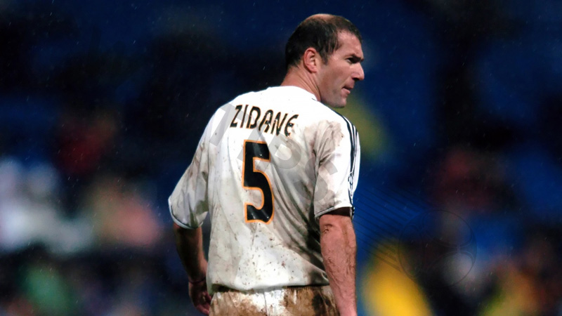 At Real Madrid, Zinédine Zidane chose to wear the number 5 shirt