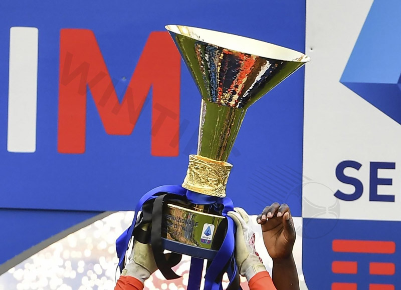 Similarly, Serie A is the trophy representing the Italian league