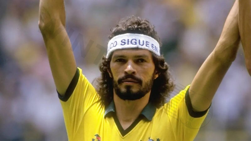 Socrates is likened to a magician on the field