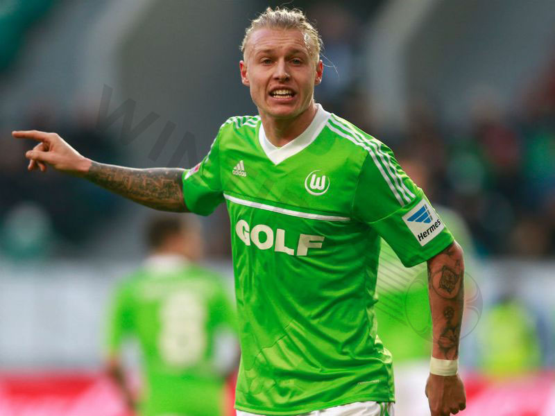 Simon Kjaer - Famous soccer players with number 24